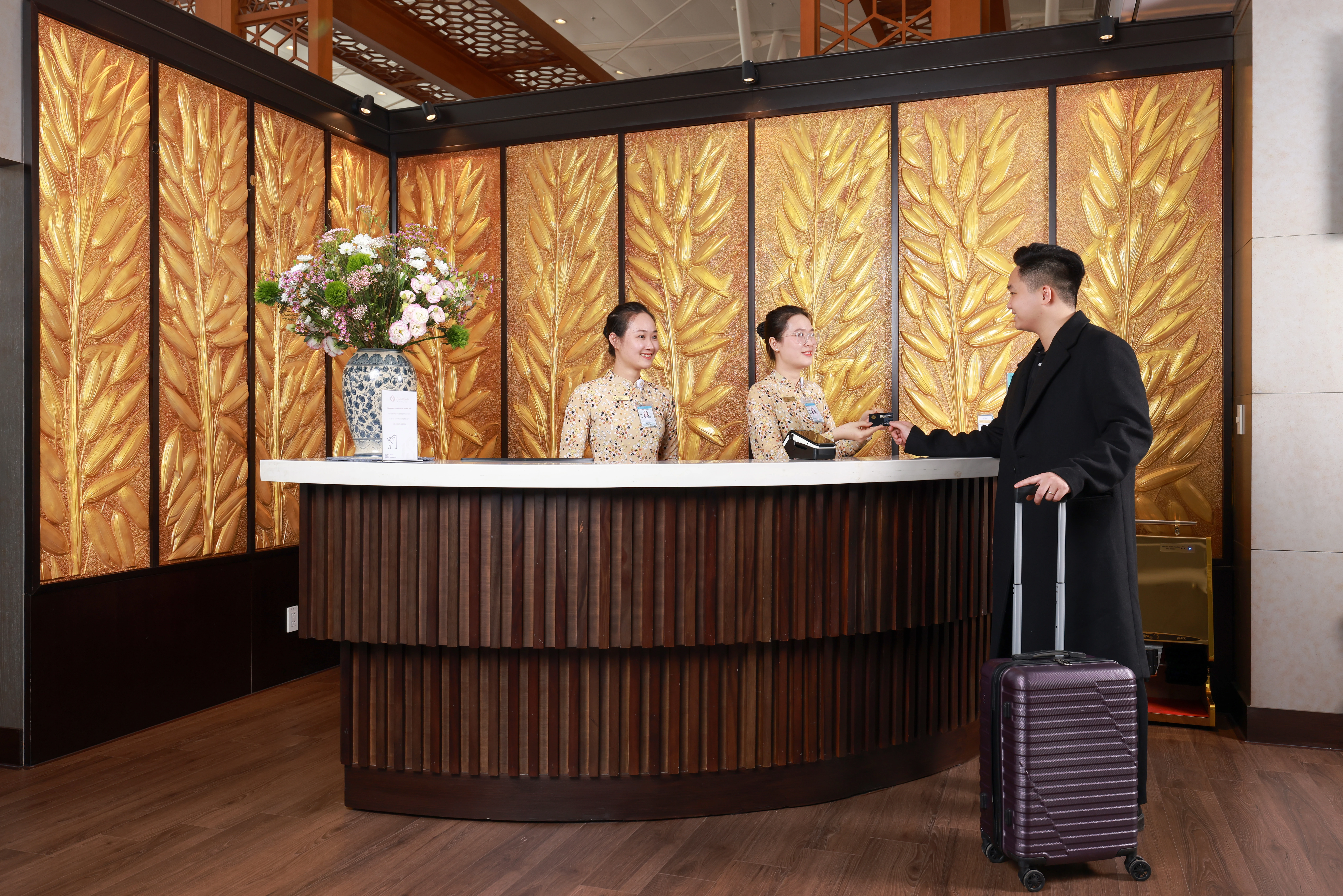 VIP Lounge Access