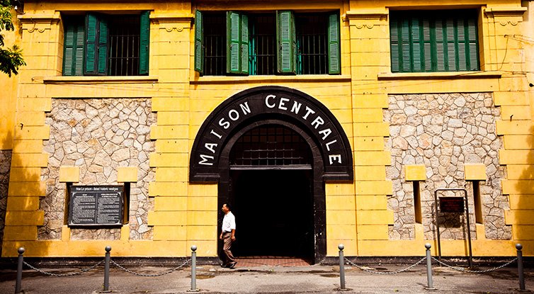 hoa-lo-prison